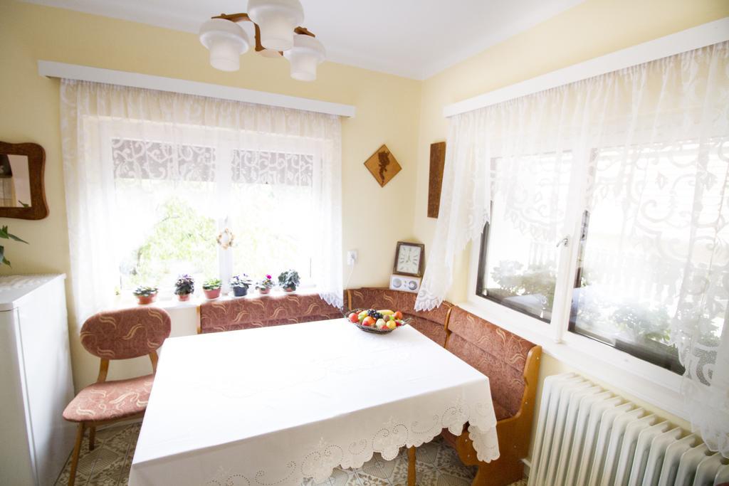 Margo Apartman Fonyód Zimmer foto